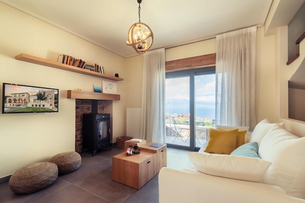 Villa Kalamos / Sea View And Pool Nearby Athens Екстер'єр фото