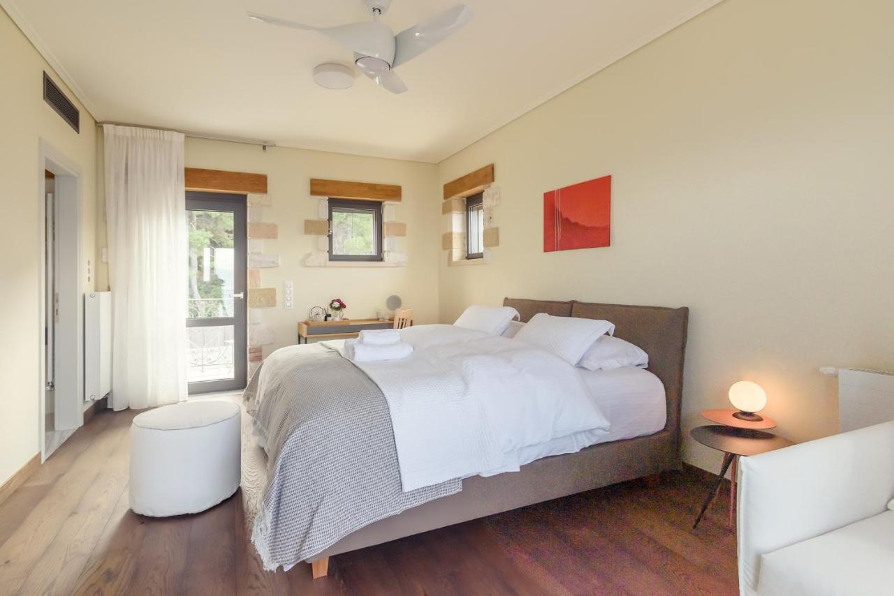 Villa Kalamos / Sea View And Pool Nearby Athens Екстер'єр фото