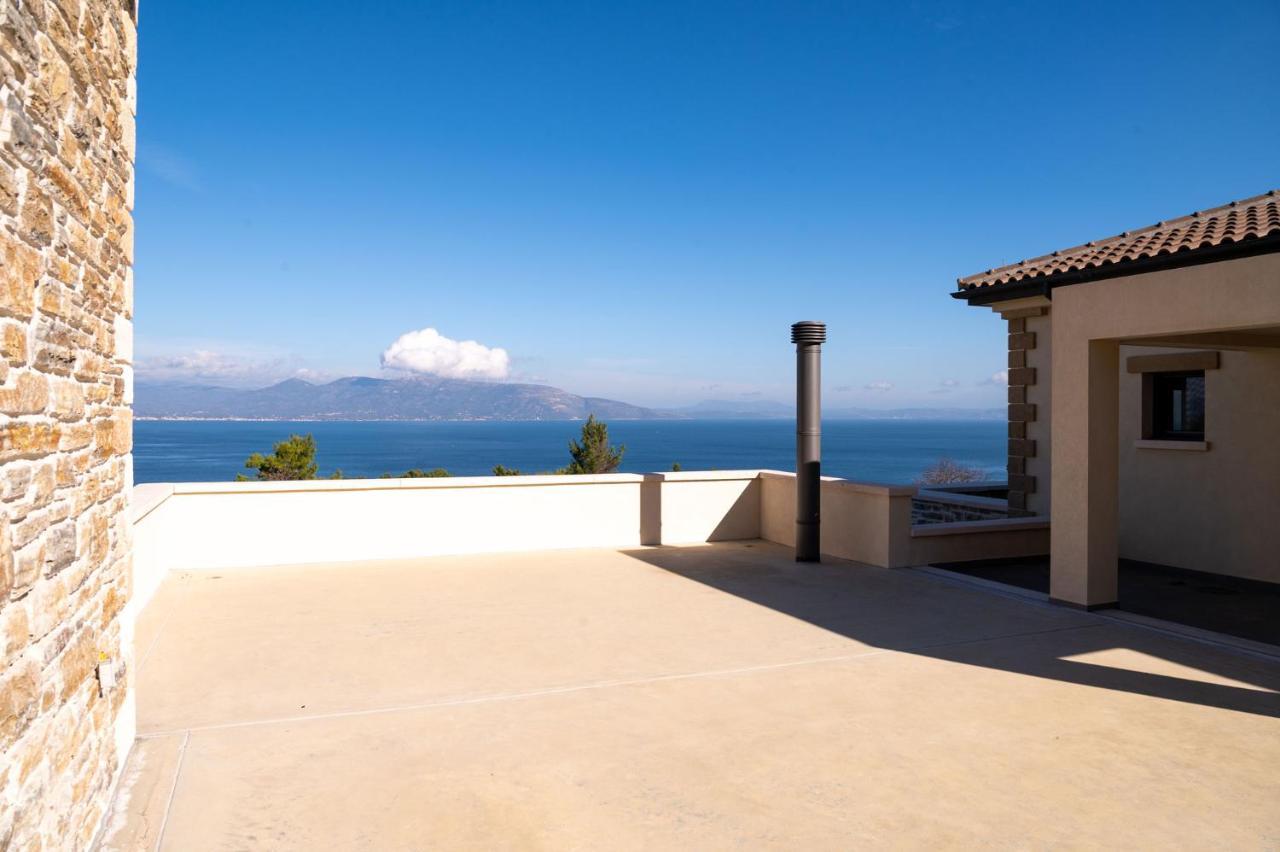 Villa Kalamos / Sea View And Pool Nearby Athens Екстер'єр фото