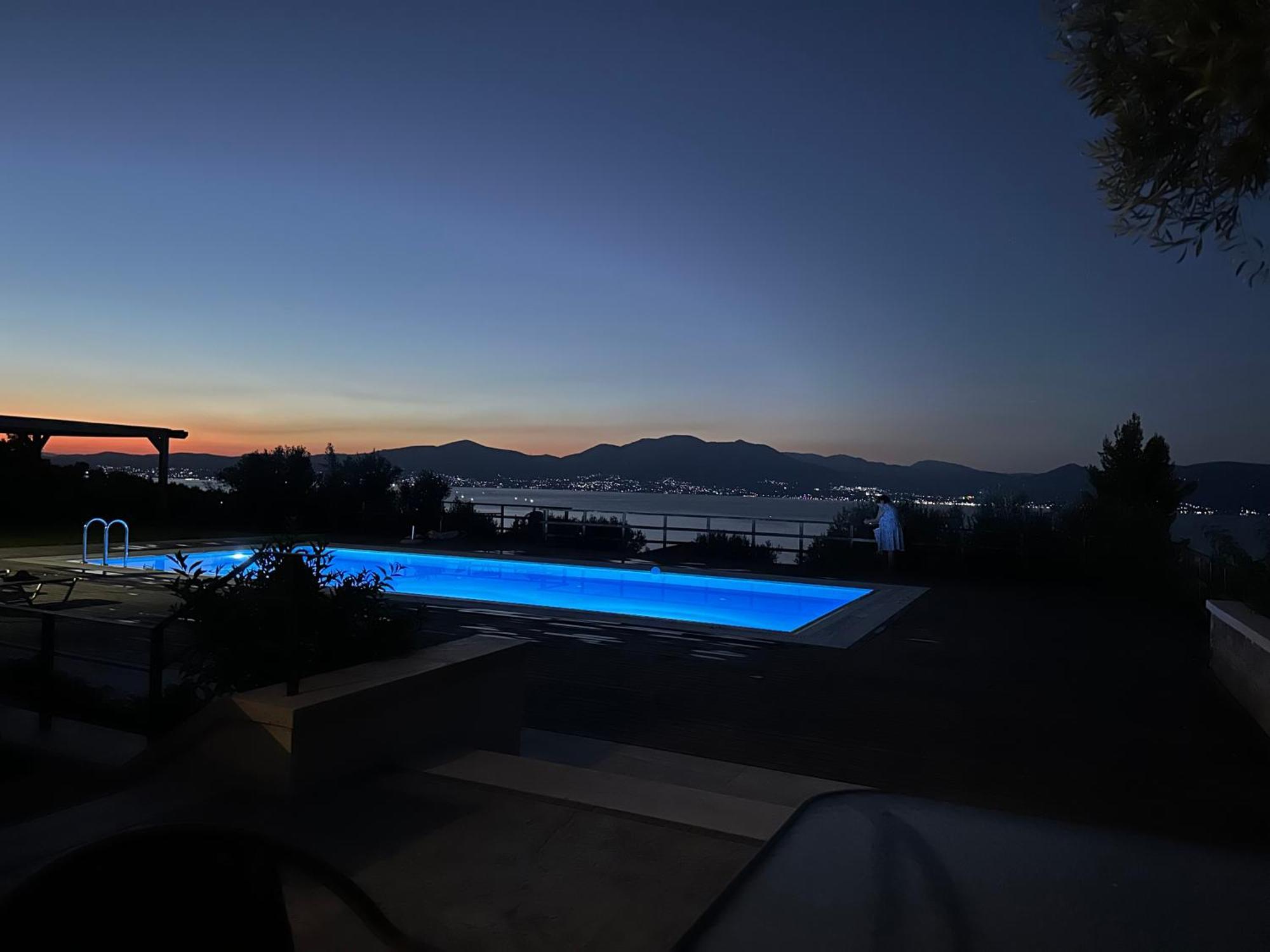 Villa Kalamos / Sea View And Pool Nearby Athens Екстер'єр фото