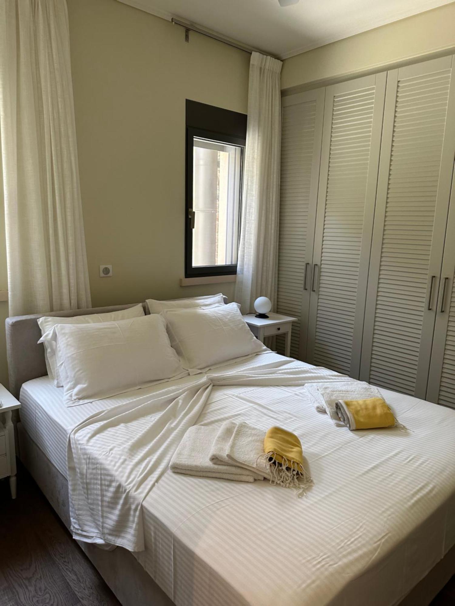 Villa Kalamos / Sea View And Pool Nearby Athens Екстер'єр фото