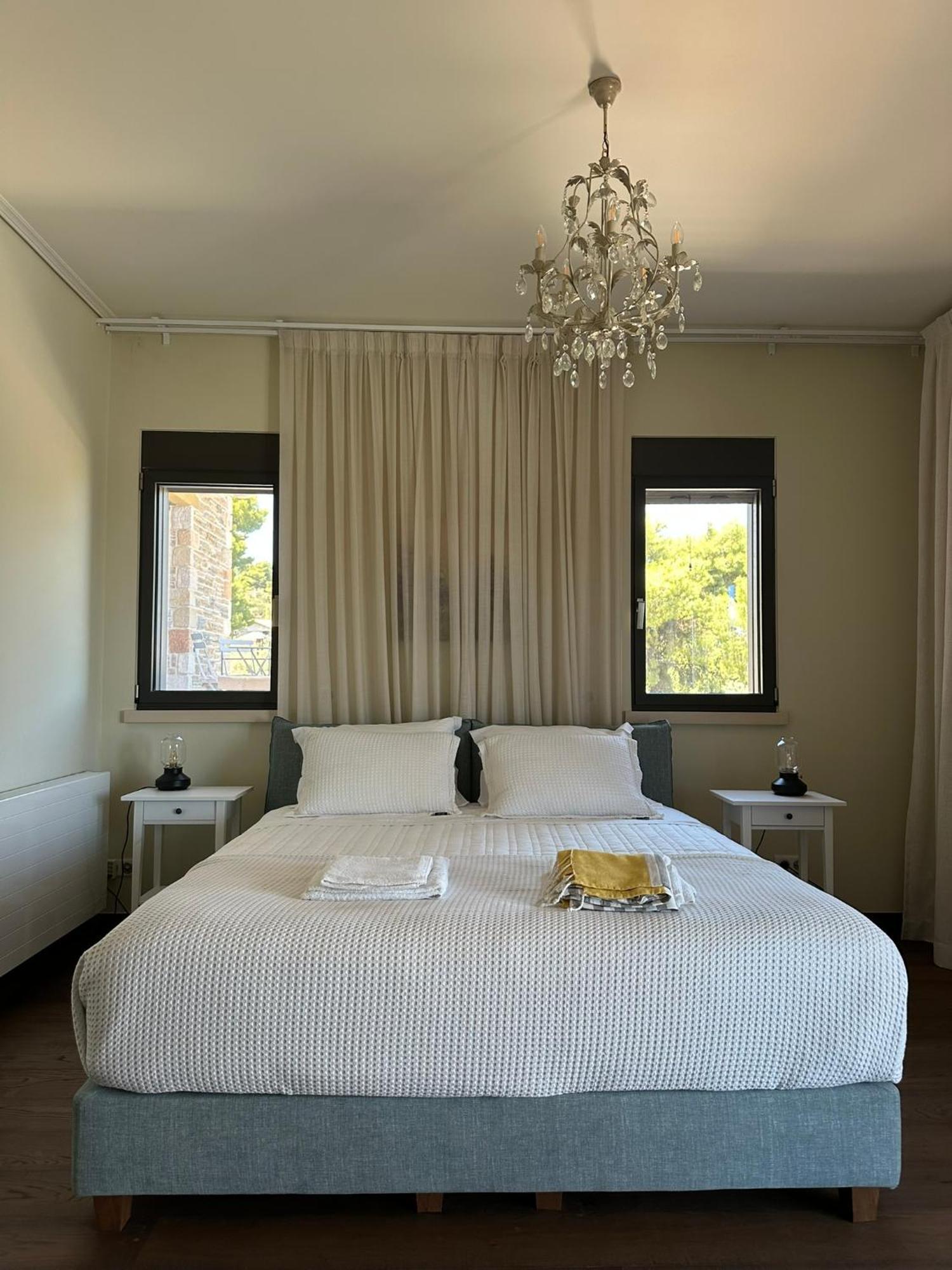 Villa Kalamos / Sea View And Pool Nearby Athens Екстер'єр фото